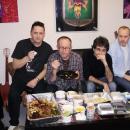 Comiendo en el estudio